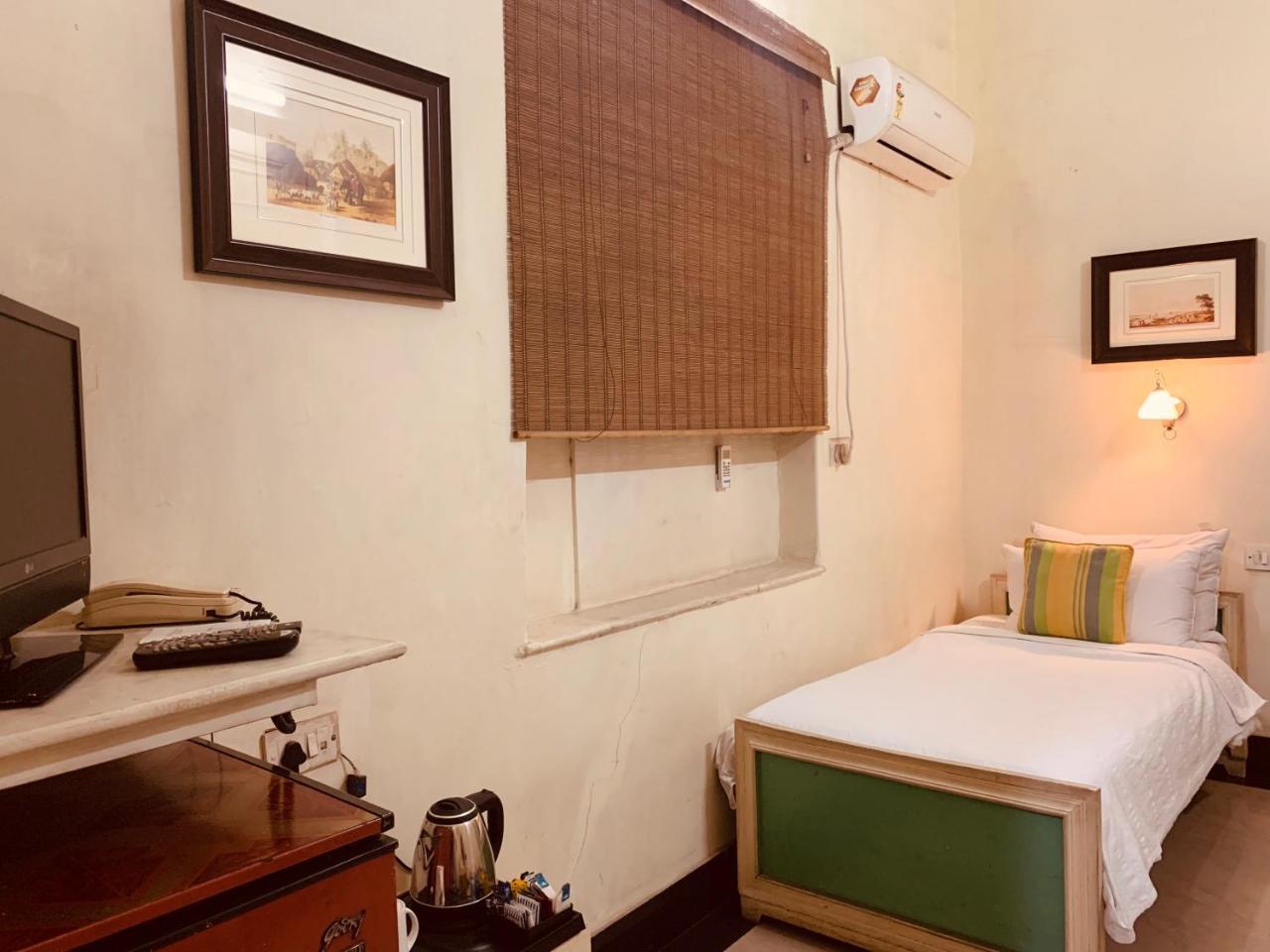 The Elgin Fairlawn, Kolkata Hotel Exterior foto